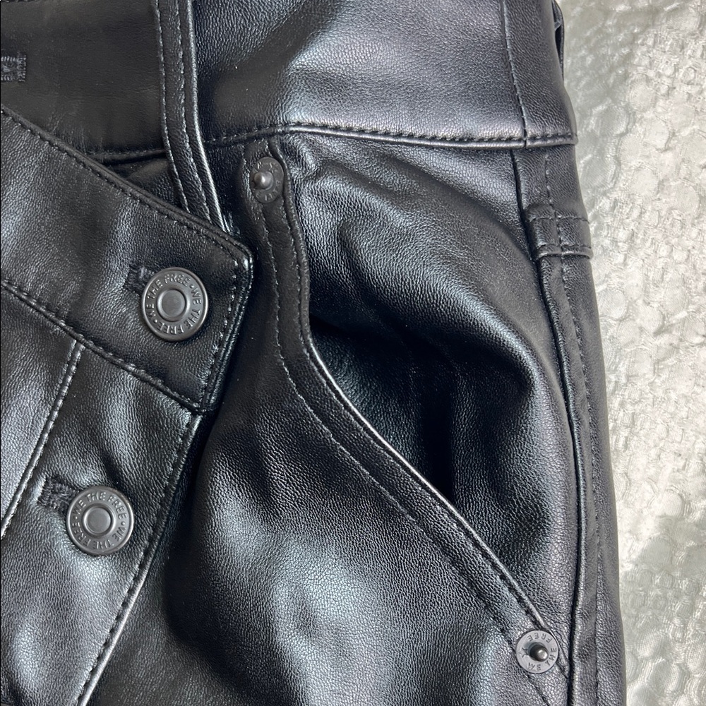 We The Free Sleek Black Mini Skirt size 24 - Picture 7 of 8